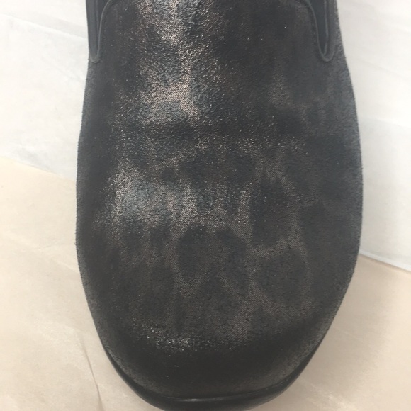 Dansko Olivia Metallic Leopard Print Tailored Flat - Picture 5 of 9